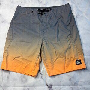 Quiksilver Swim Board Shorts Men’s Size 32 Orange Blue Trunks P106